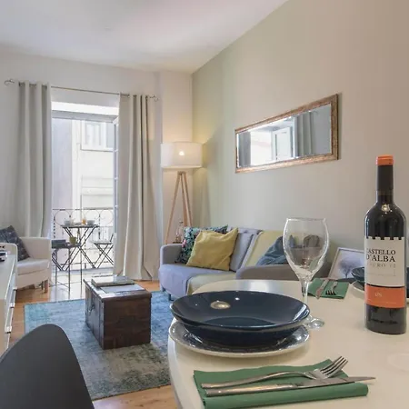 Lovelystay - Sunny Flat W/ Balcony Overseeing Graca And River Appartement Lisboa