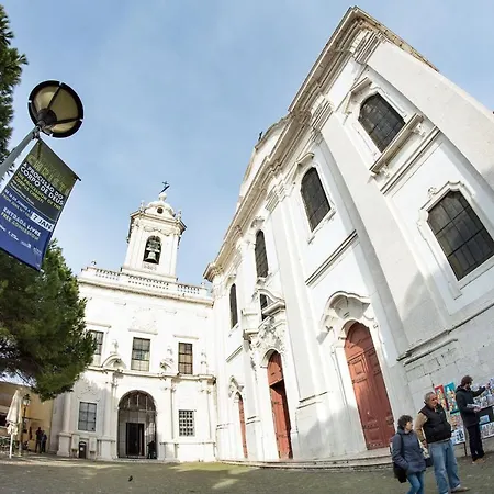 Lovelystay - Sunny Flat W/ Balcony Overseeing Graca And River Appartement Lisboa