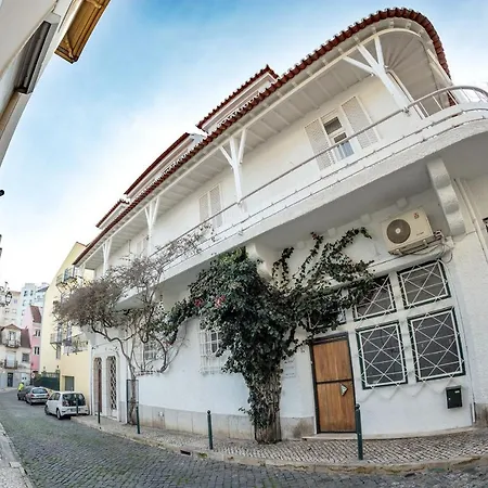 Lovelystay - Sunny Flat W/ Balcony Overseeing Graca And River Apartment *